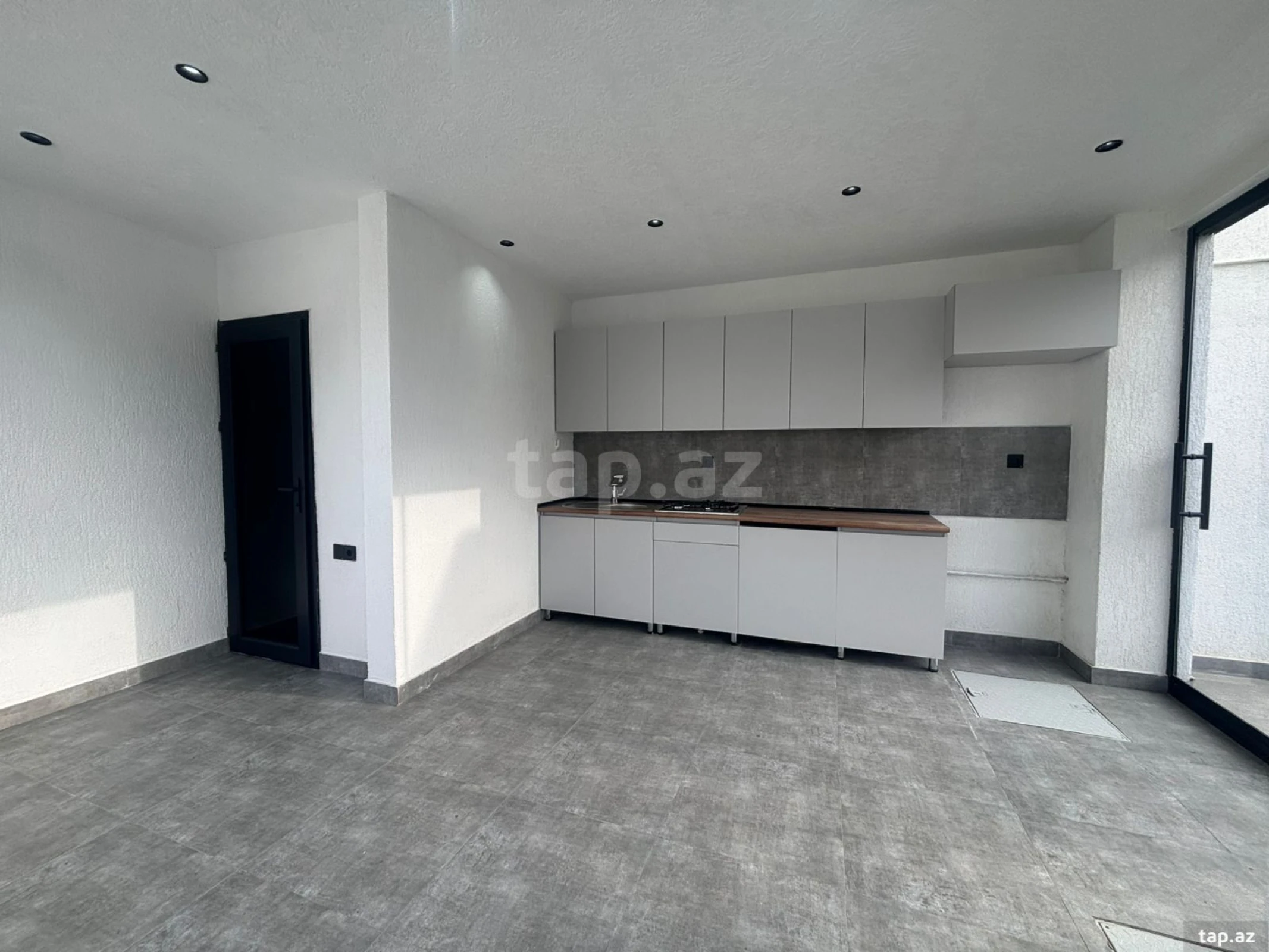 Satılır 4 otaqlı həyət evi 160 m²