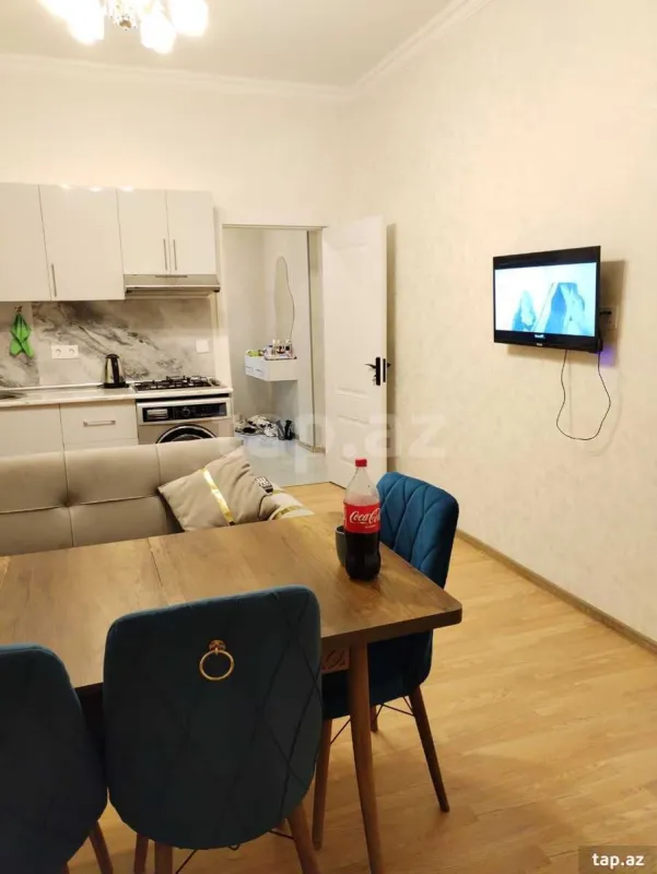 Kirayə verilir 2 otaqlı yeni tikili 68 m²