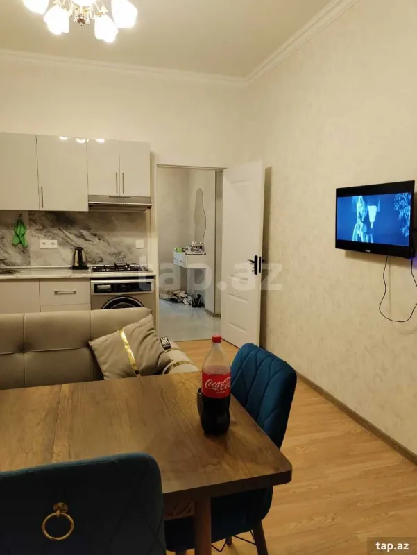 Kirayə verilir 2 otaqlı yeni tikili 68 m²