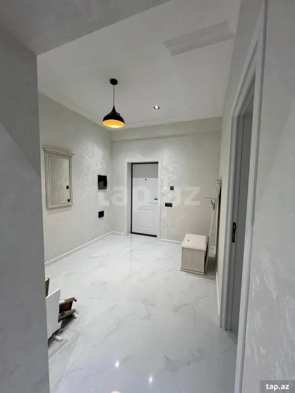 Kirayə verilir 3 otaqlı yeni tikili 113 m²