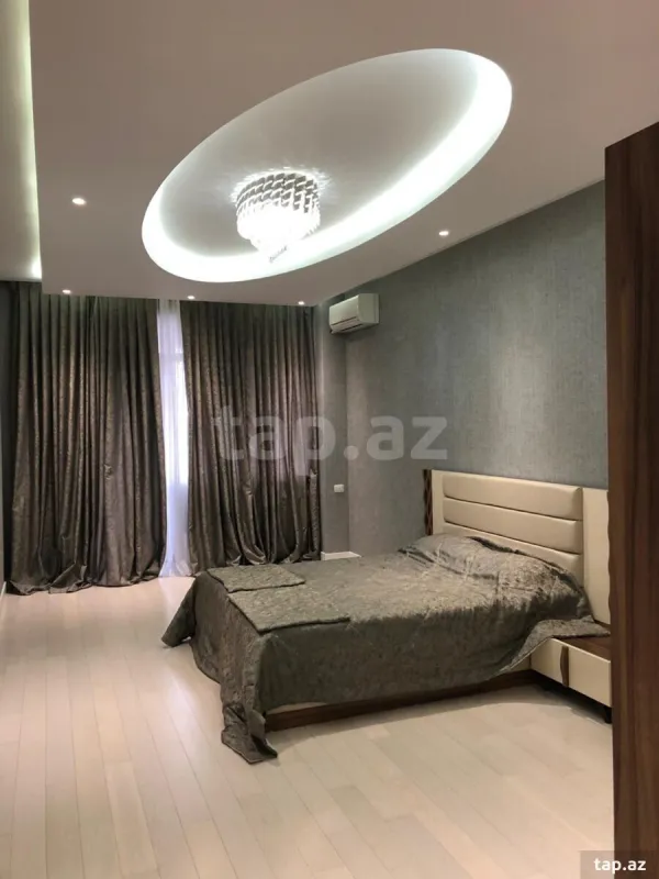 Kirayə verilir 3 otaqlı yeni tikili 200 m²