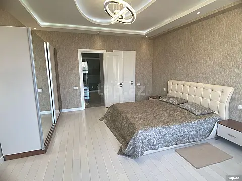 Kirayə verilir 3 otaqlı yeni tikili 200 m²
