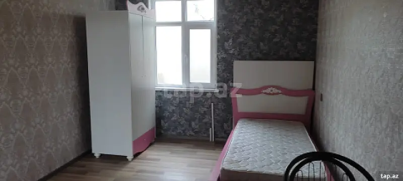 Satılır 4 otaqlı həyət evi 270 m²