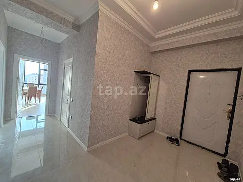 Kirayə verilir 2 otaqlı yeni tikili 76 m²