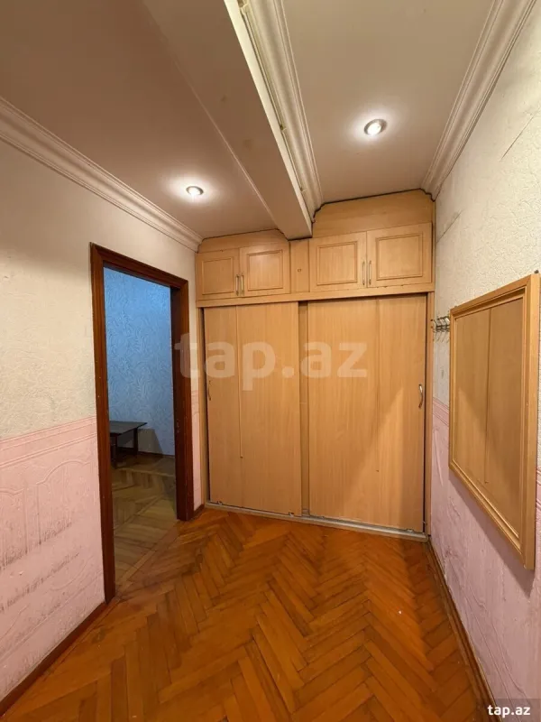 Kirayə verilir 2 otaqlı mənzil 70 m²