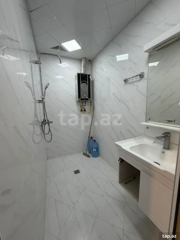 Kirayə verilir 2 otaqlı mənzil 70 m²