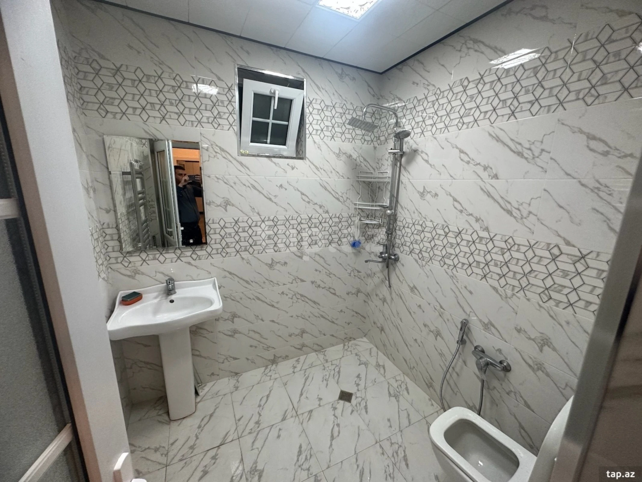 Kirayə verilir 3 otaqlı həyət evi 130 m²