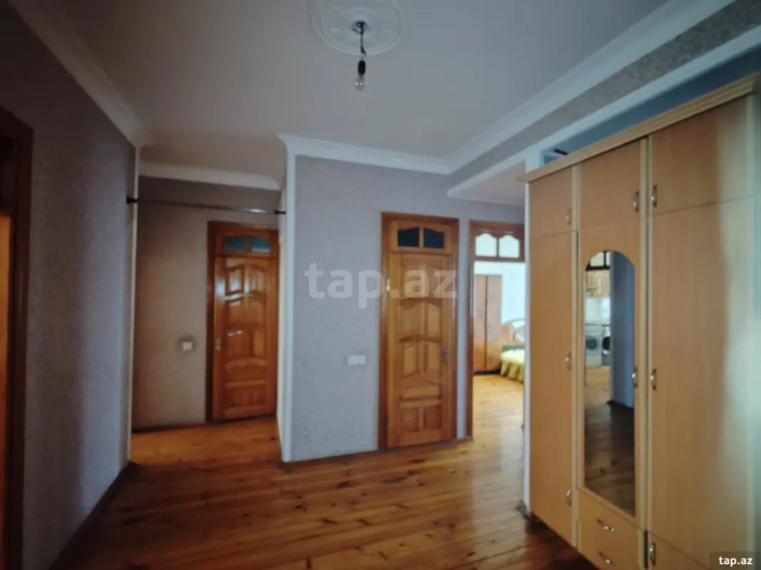 Kirayə verilir 3 otaqlı yeni tikili 100 m²