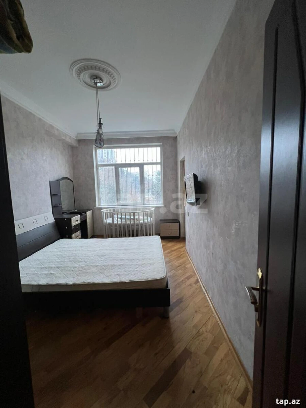 Kirayə verilir 2 otaqlı yeni tikili 80 m²