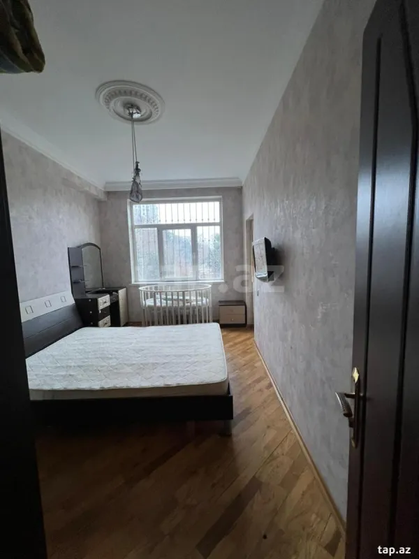 Kirayə verilir 2 otaqlı yeni tikili 80 m²