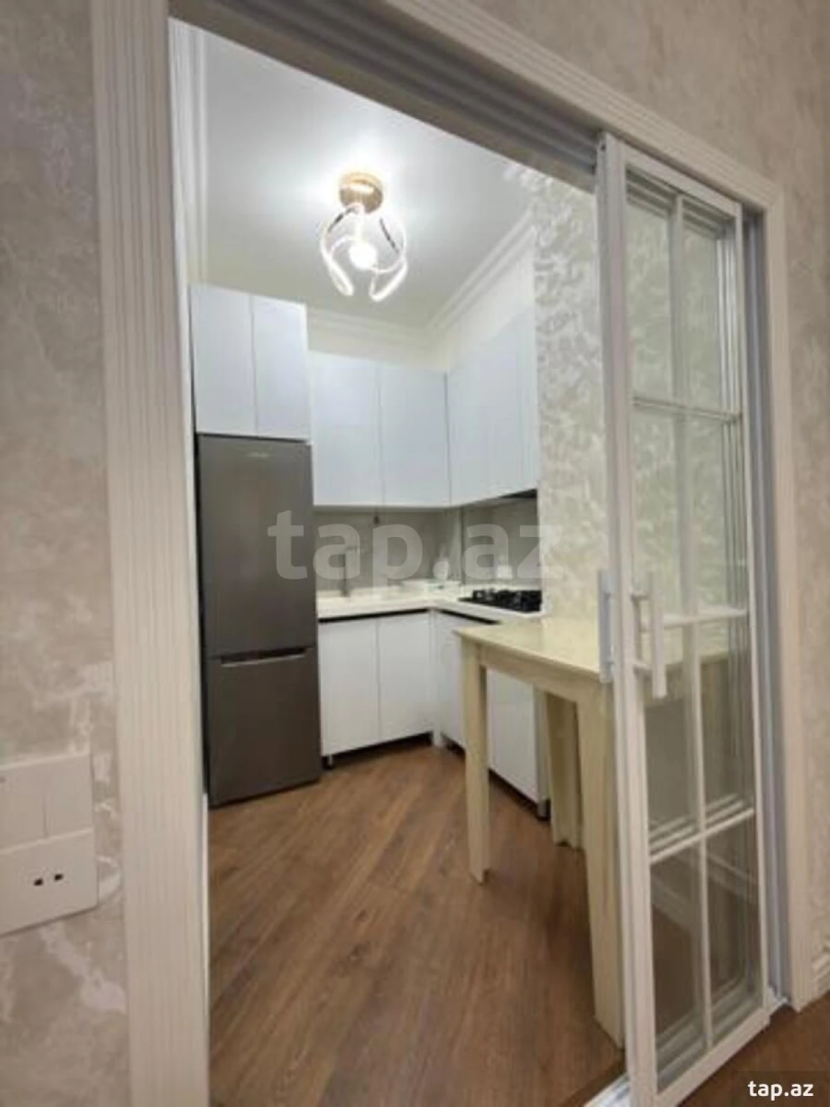 Kirayə verilir 2 otaqlı yeni tikili 60 m²