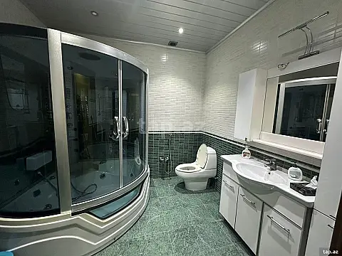 Kirayə verilir 3 otaqlı yeni tikili 168 m²