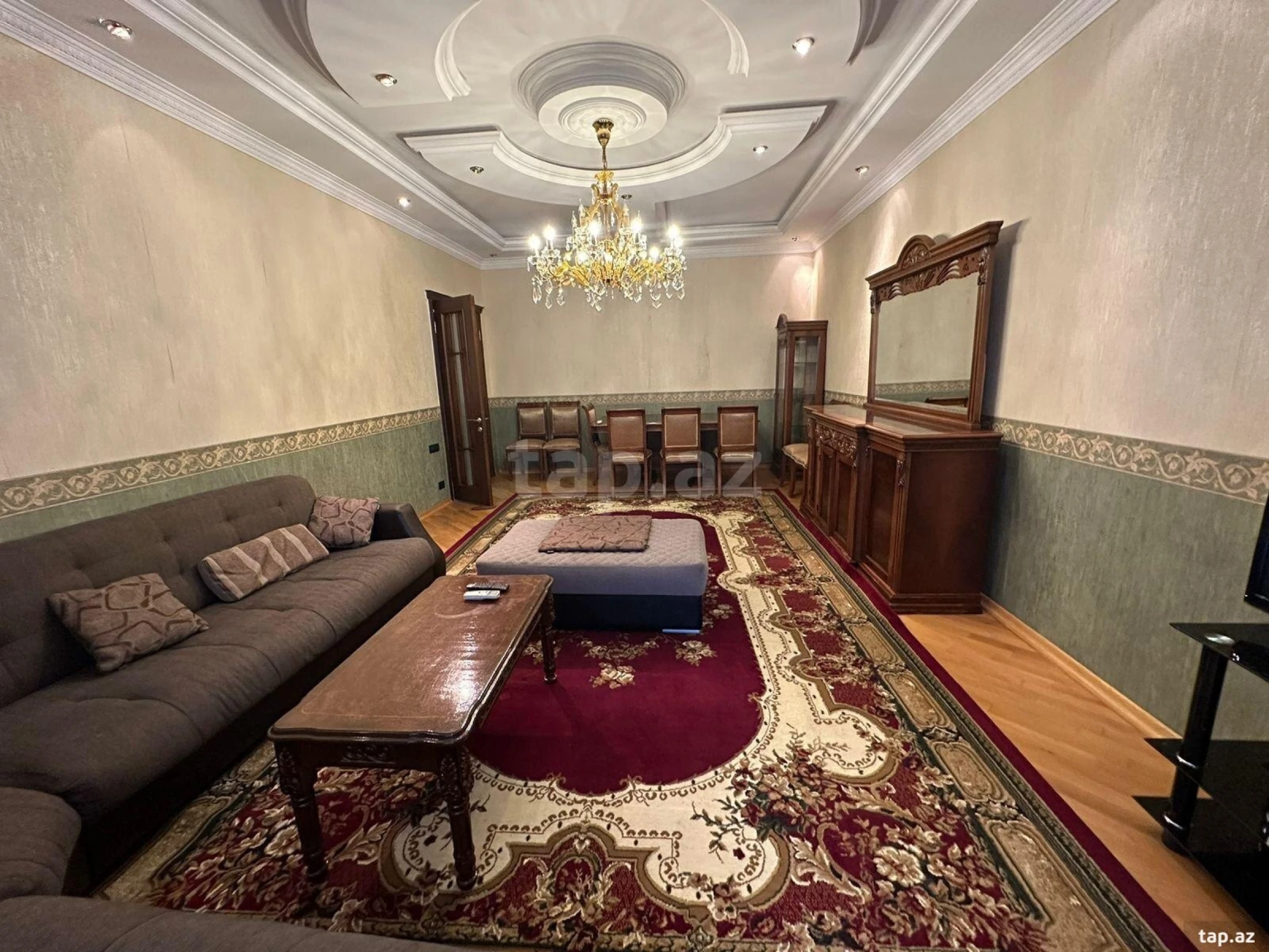 Kirayə verilir 3 otaqlı yeni tikili 168 m²