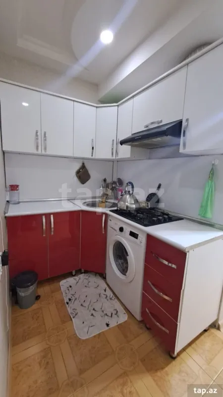 Satılır 3 otaqlı yeni tikili 80 m²