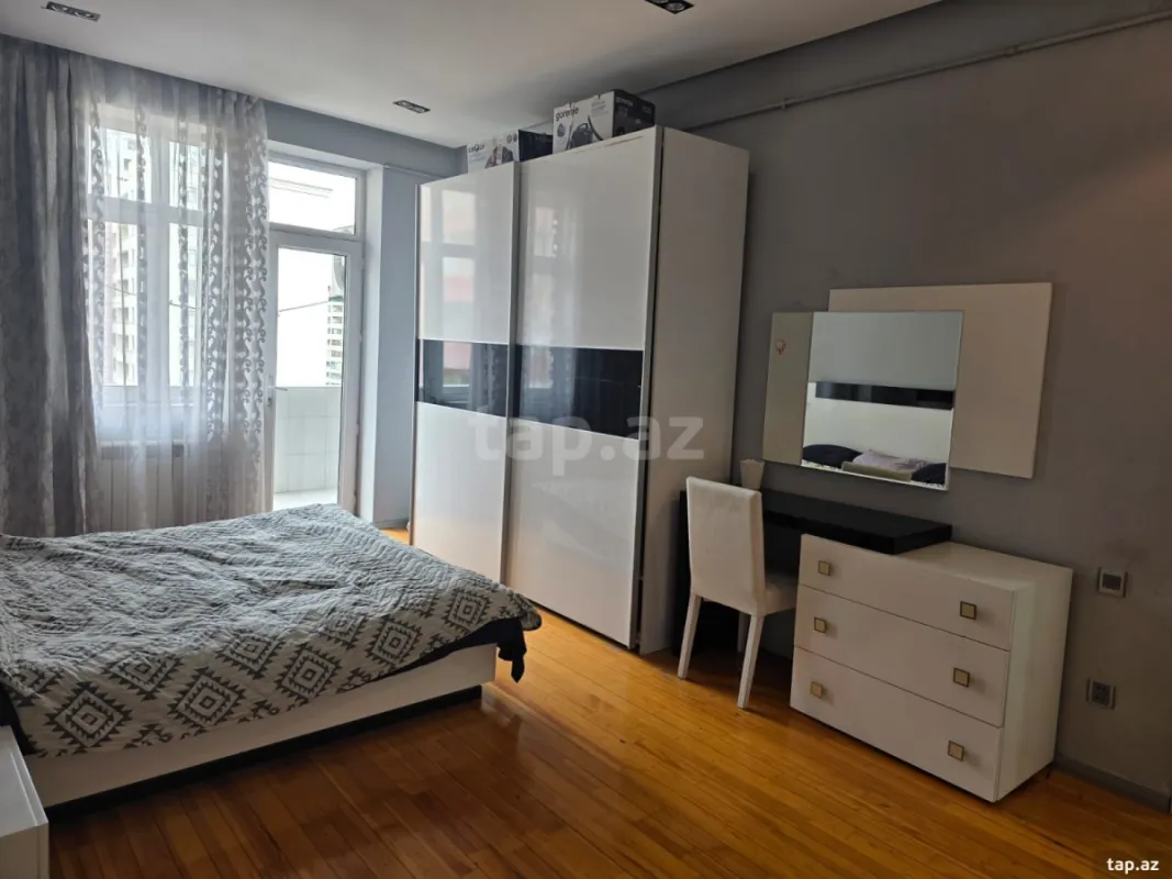 Kirayə verilir 2 otaqlı yeni tikili 70 m²