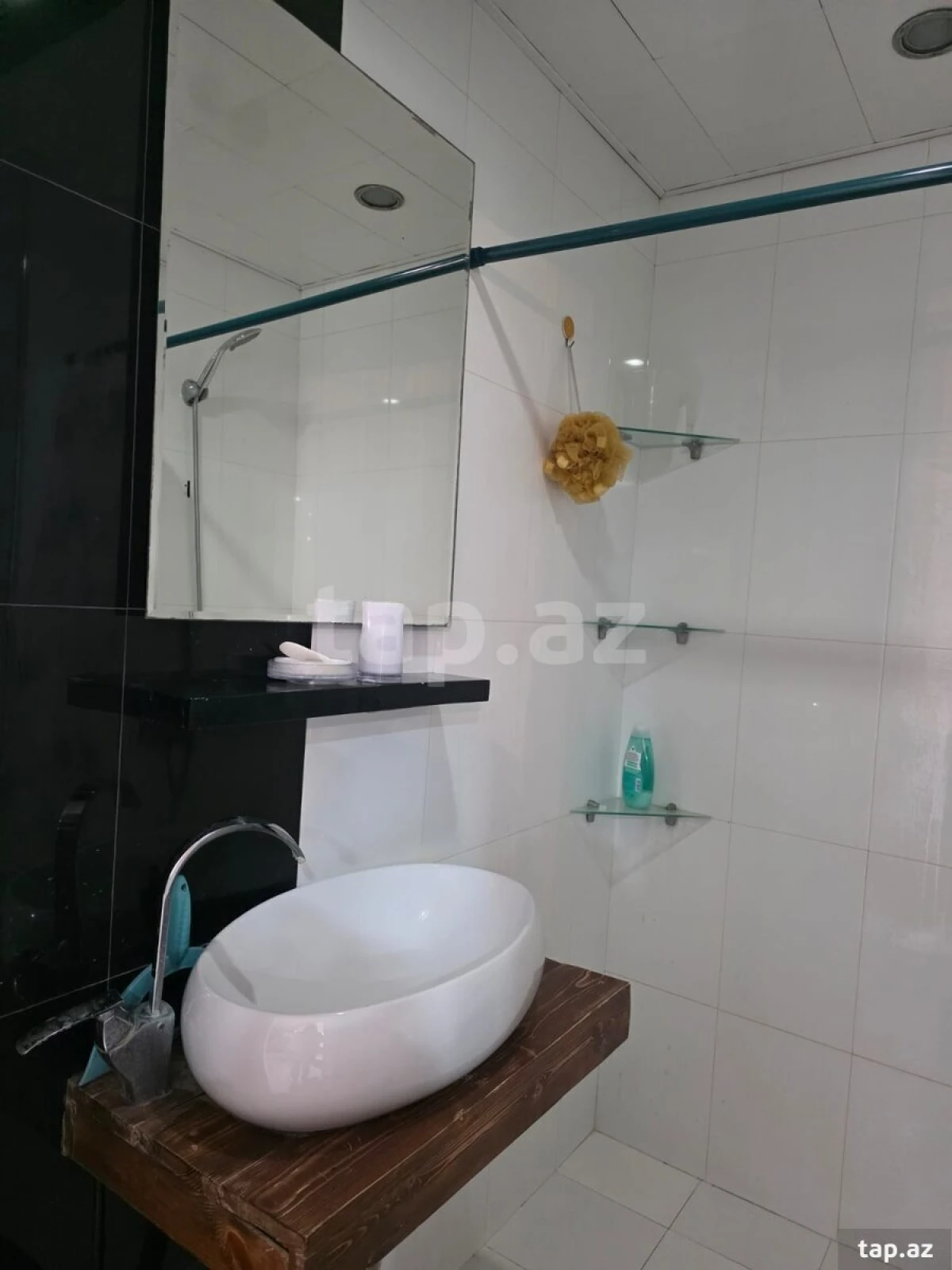 Kirayə verilir 2 otaqlı yeni tikili 70 m²