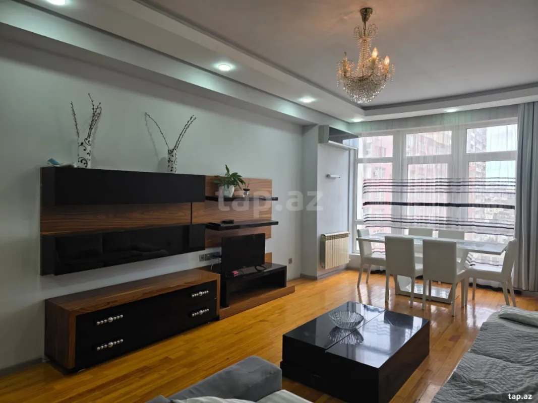 Kirayə verilir 2 otaqlı yeni tikili 70 m²