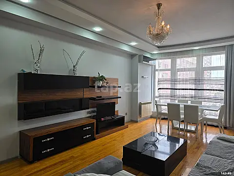 Kirayə verilir 2 otaqlı yeni tikili 70 m²