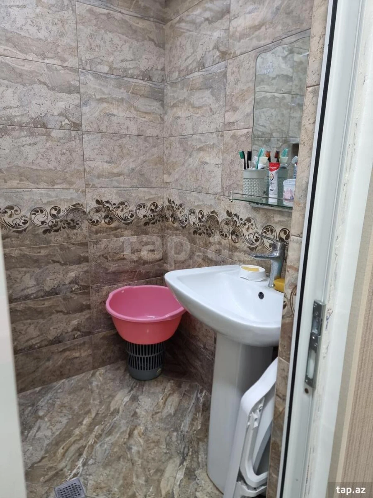 Satılır 2 otaqlı mənzil 60 m²