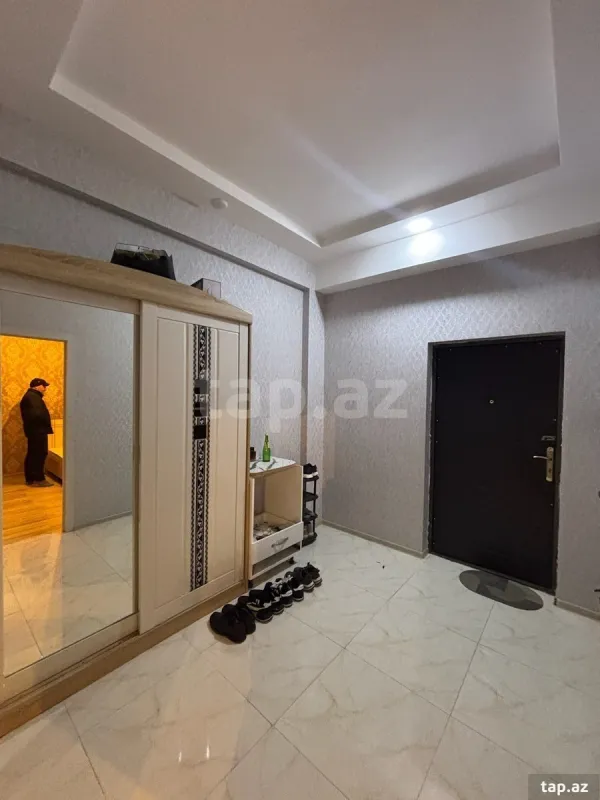 Kirayə verilir 2 otaqlı yeni tikili 75 m²