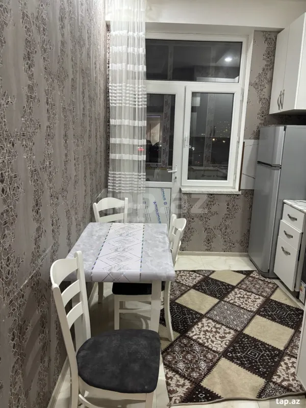 Kirayə verilir 2 otaqlı yeni tikili 75 m²