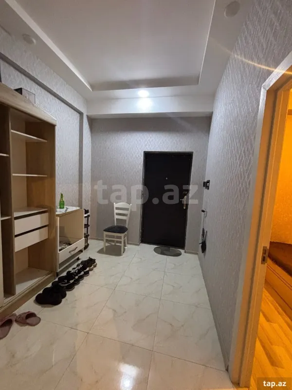Kirayə verilir 2 otaqlı yeni tikili 75 m²