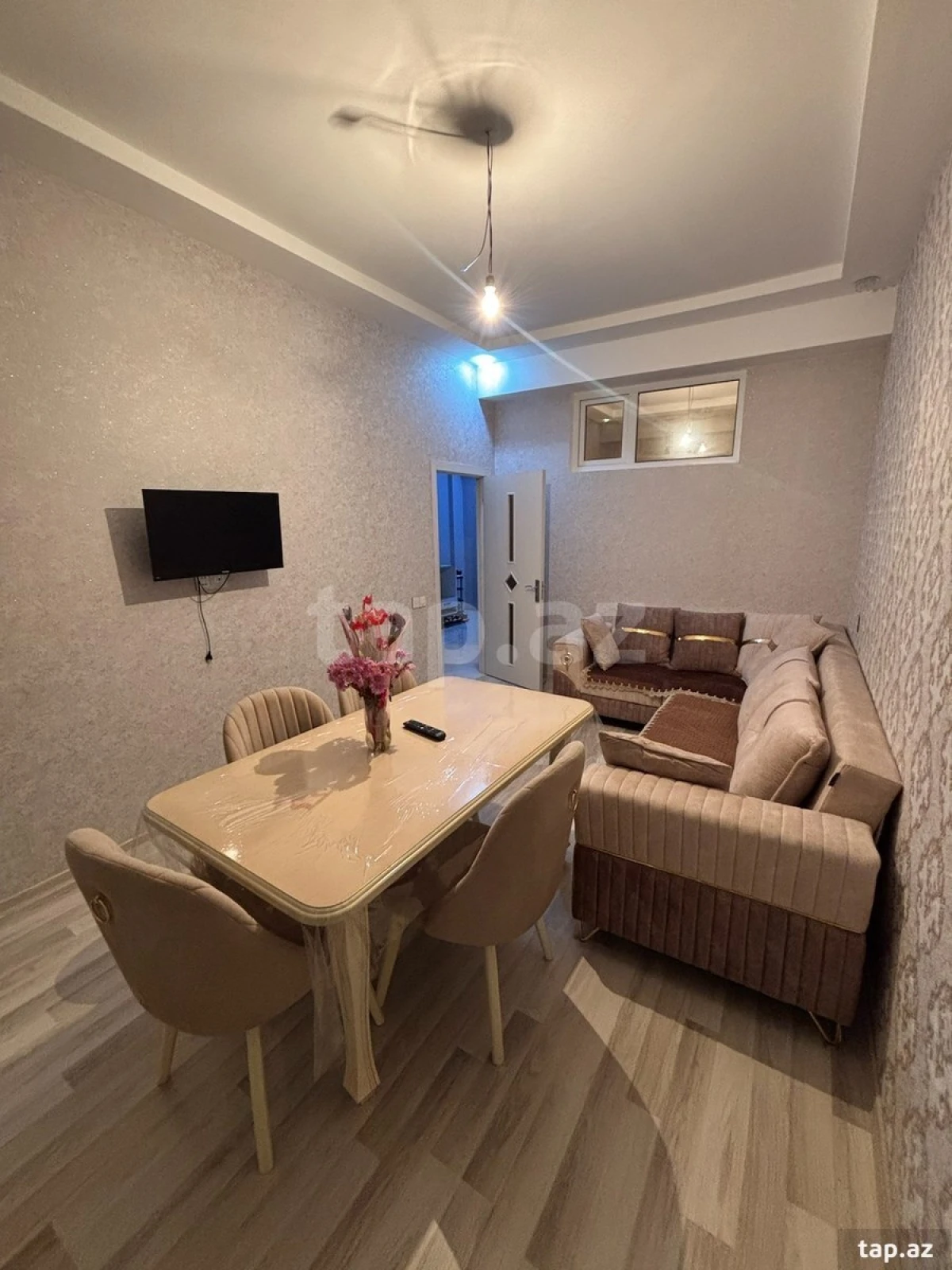Kirayə verilir 2 otaqlı yeni tikili 75 m²