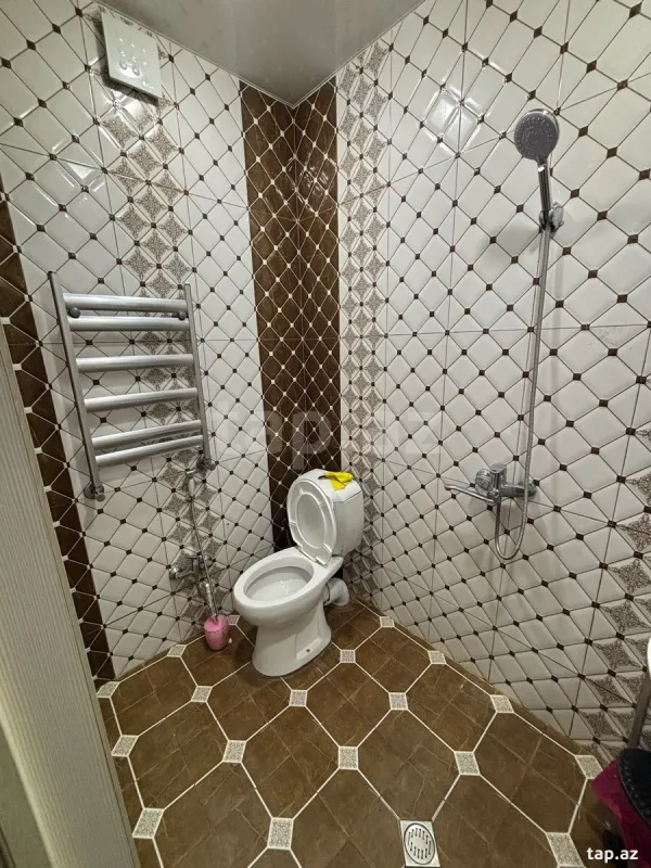 Kirayə verilir 2 otaqlı yeni tikili 75 m²