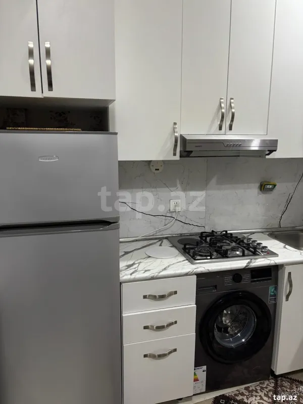 Kirayə verilir 2 otaqlı yeni tikili 75 m²