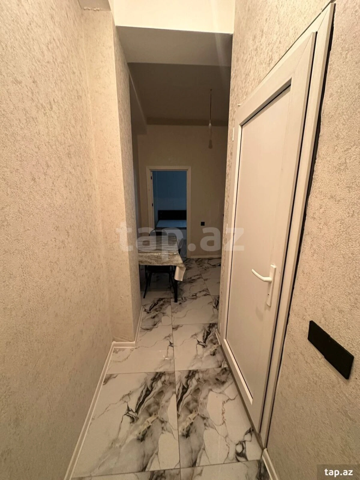 Kirayə verilir 2 otaqlı yeni tikili 45 m²