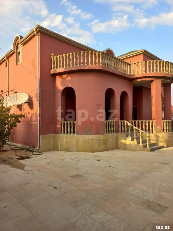 Satılır 3 otaqlı həyət evi 150 m²