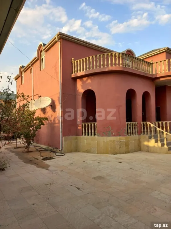 Satılır 3 otaqlı həyət evi 150 m²