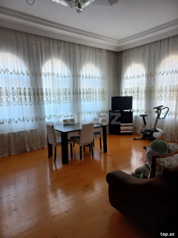 Satılır 3 otaqlı həyət evi 150 m²