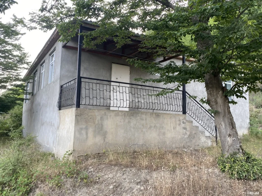 Satılır 4 otaqlı həyət evi 100 m²