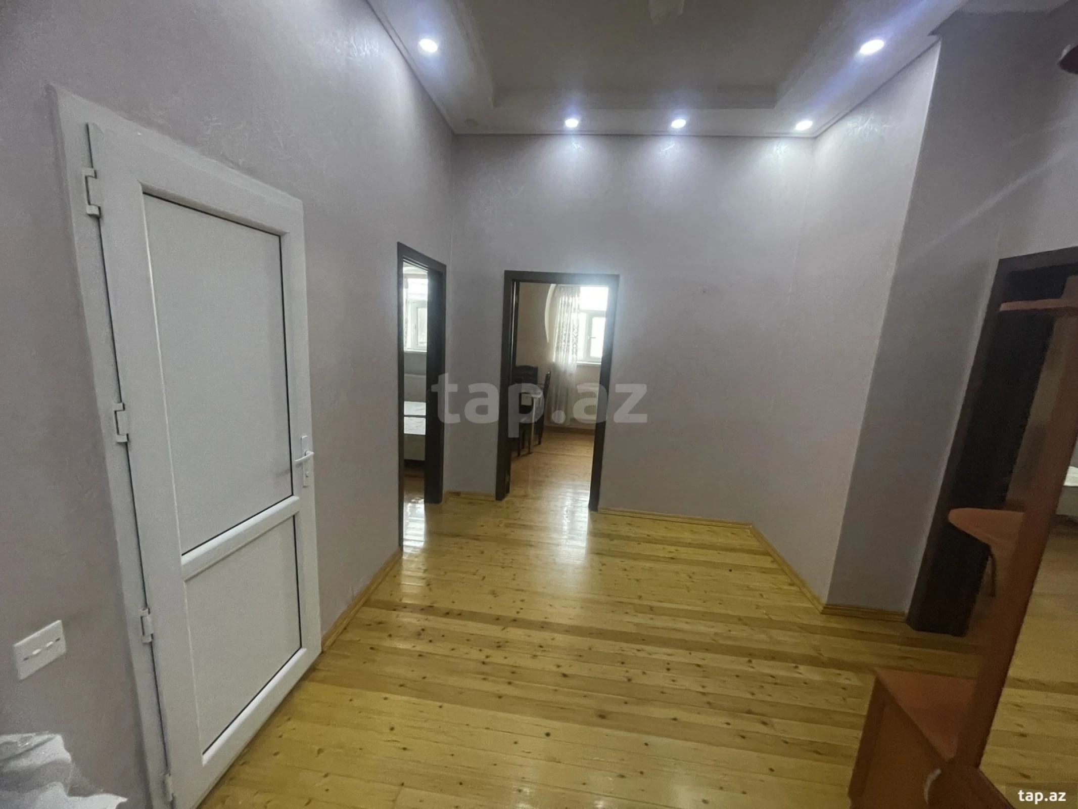 Kirayə verilir 2 otaqlı yeni tikili 82 m²