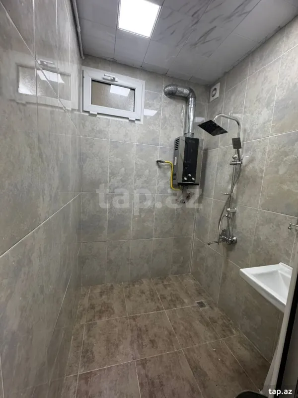 Satılır 1 otaqlı mənzil 40 m²