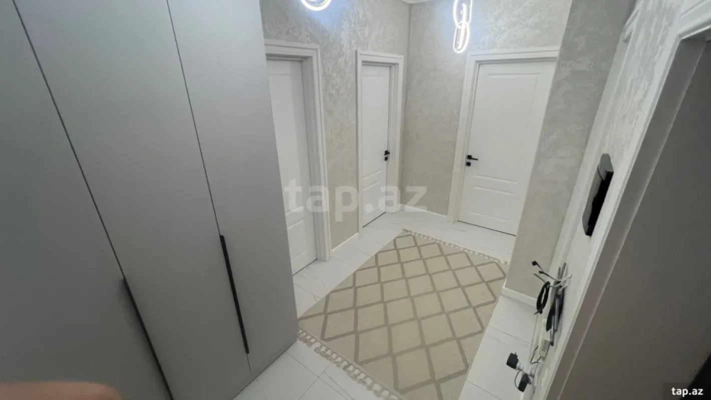 Satılır 3 otaqlı yeni tikili 95 m²