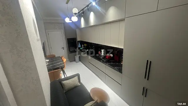 Satılır 3 otaqlı yeni tikili 95 m²