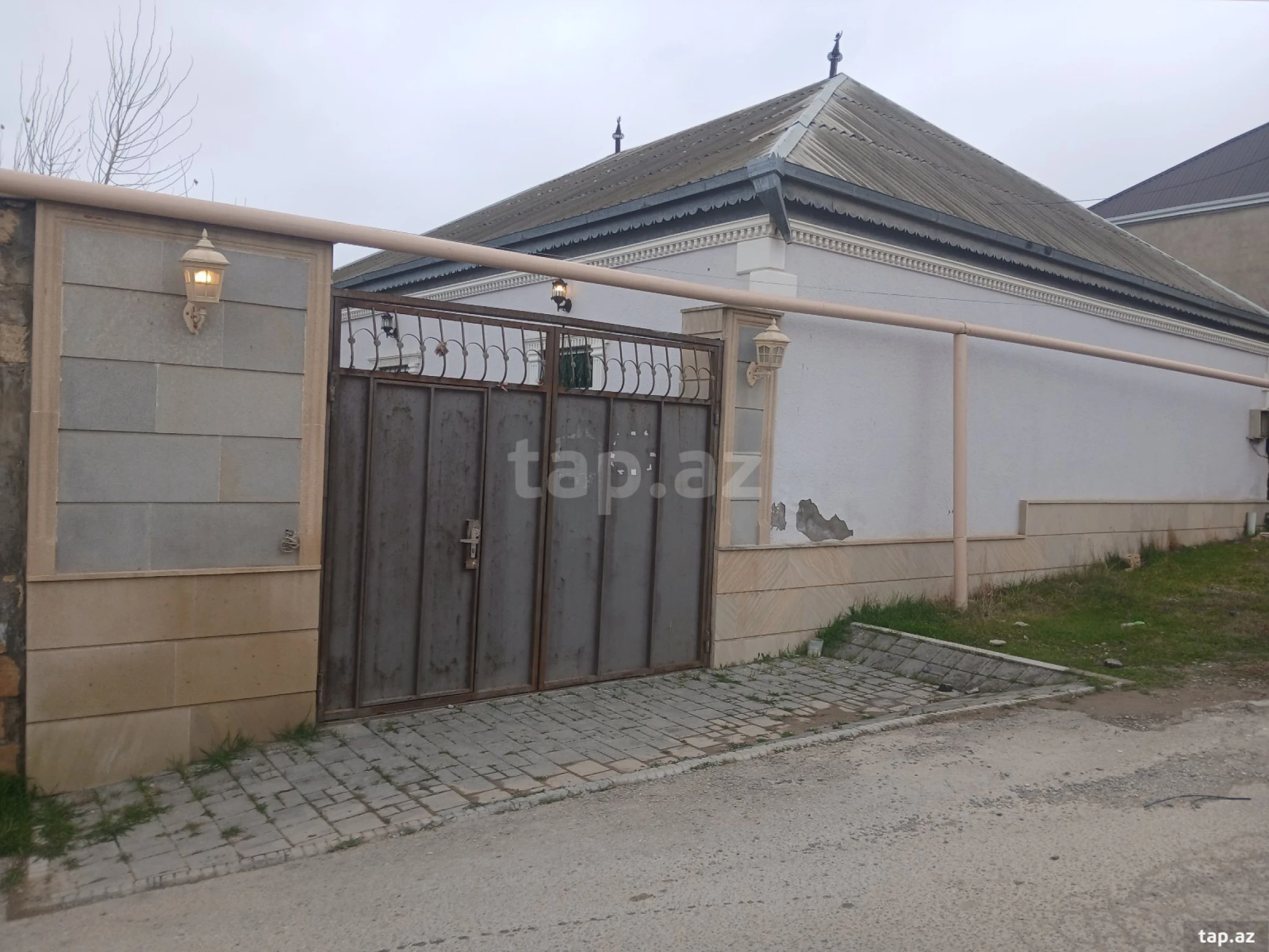 Satılır 4 otaqlı həyət evi 100 m²