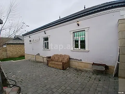Satılır 4 otaqlı həyət evi 100 m²