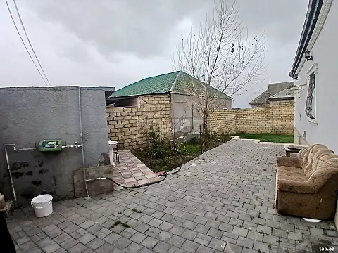 Satılır 4 otaqlı həyət evi 100 m²