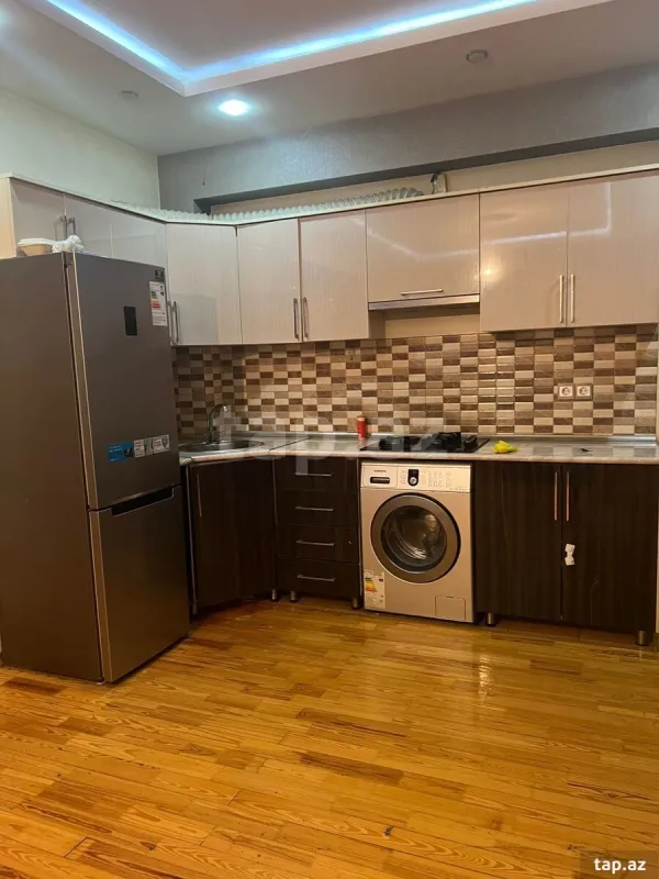 Kirayə verilir 2 otaqlı yeni tikili 72 m²