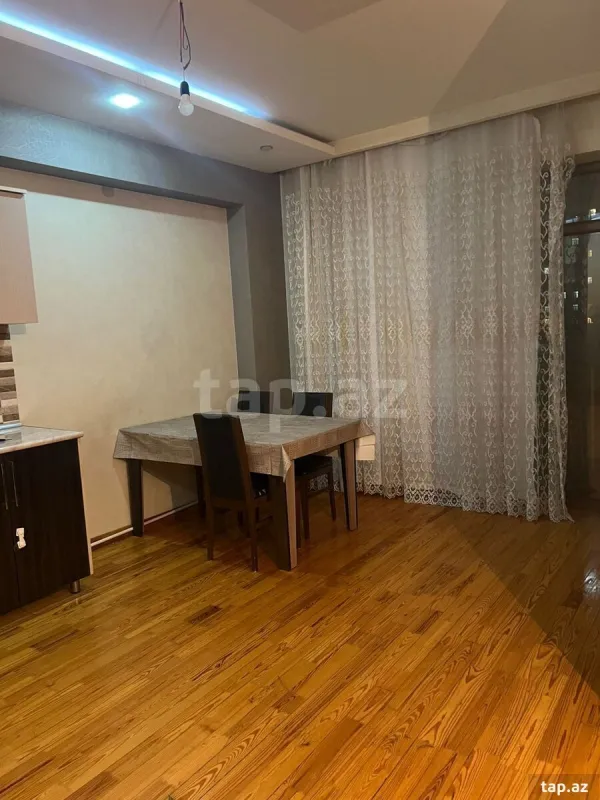Kirayə verilir 2 otaqlı yeni tikili 72 m²