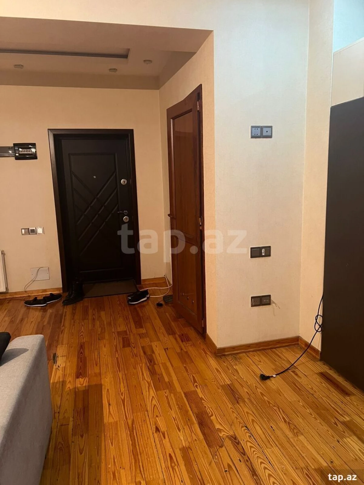 Kirayə verilir 2 otaqlı yeni tikili 72 m²