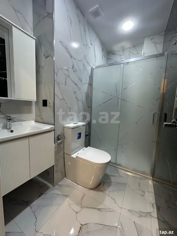 Kirayə verilir 2 otaqlı yeni tikili 50 m²