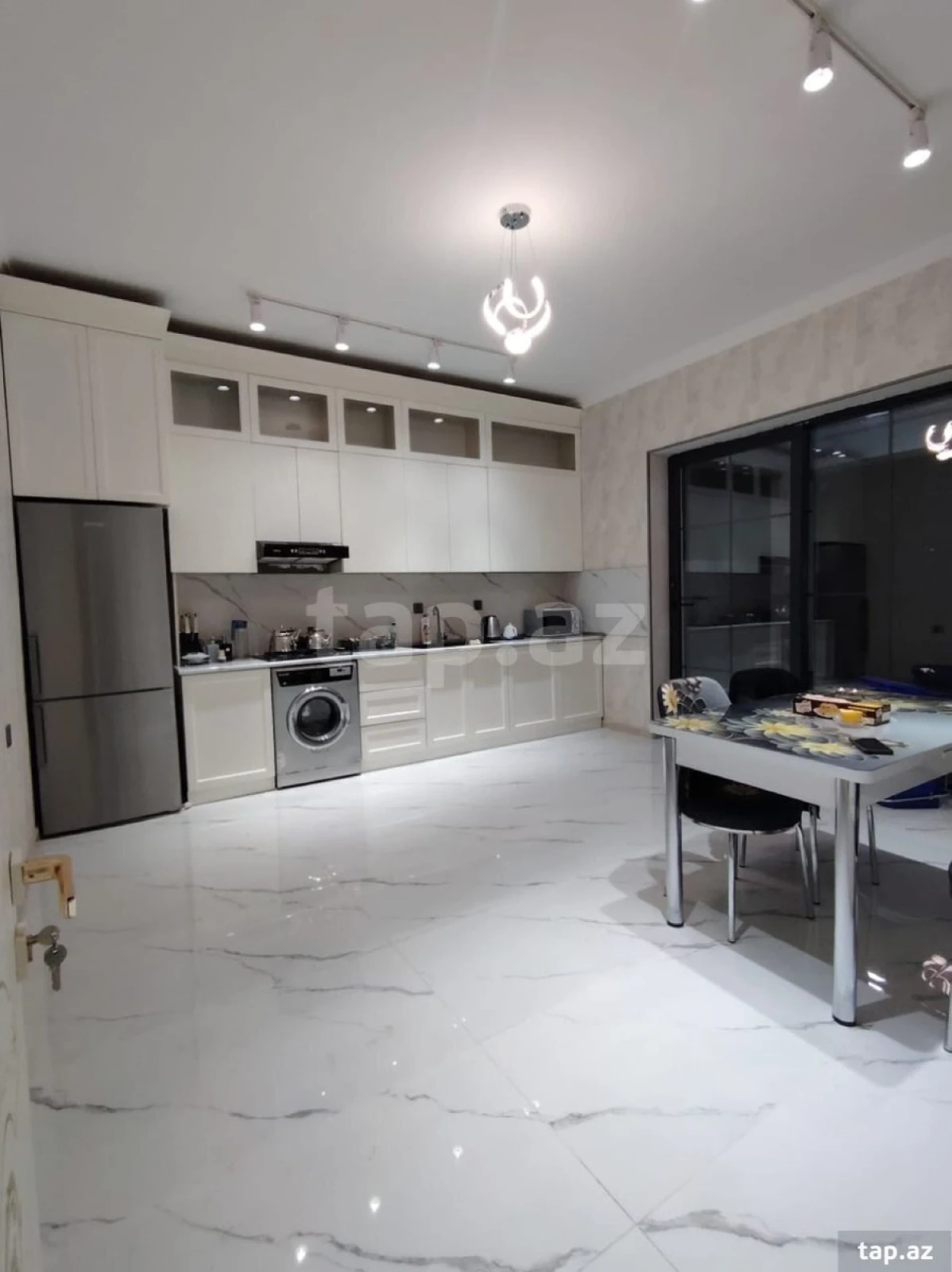 Satılır 4 otaqlı həyət evi 150 m²
