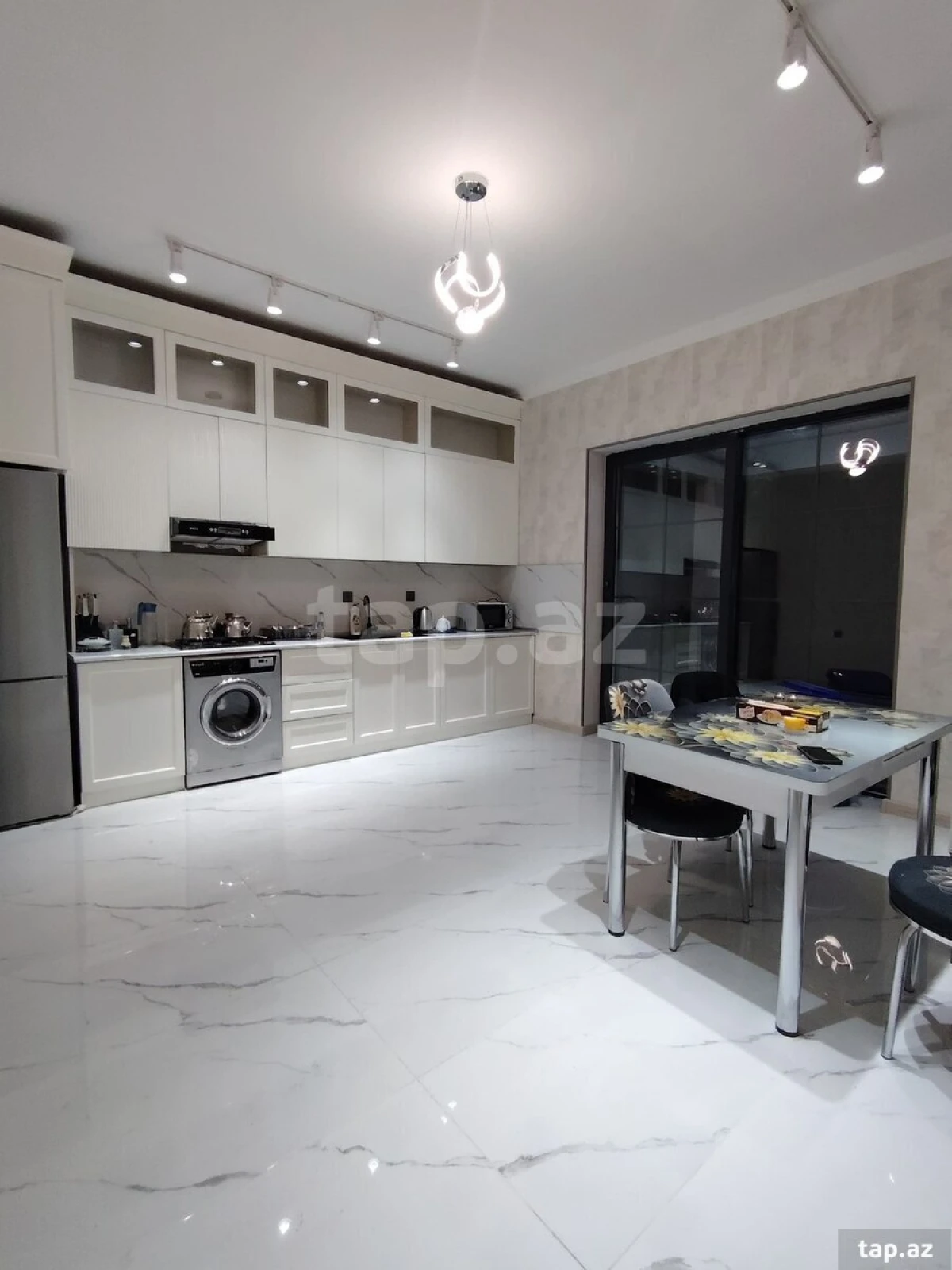 Satılır 5 otaqlı həyət evi 130 m²