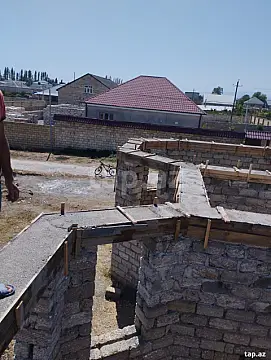 Satılır 4 otaqlı həyət evi 168 m²