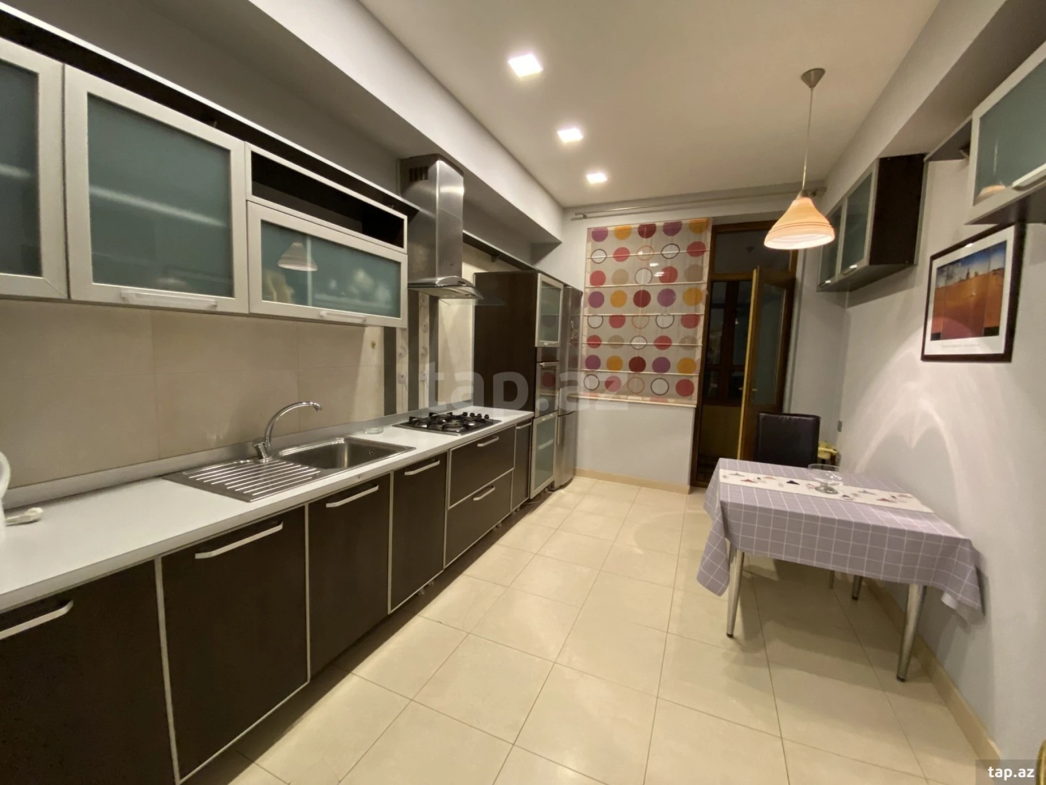 Satılır 2 otaqlı yeni tikili 91 m²