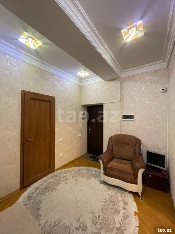 Satılır 2 otaqlı yeni tikili 81 m²